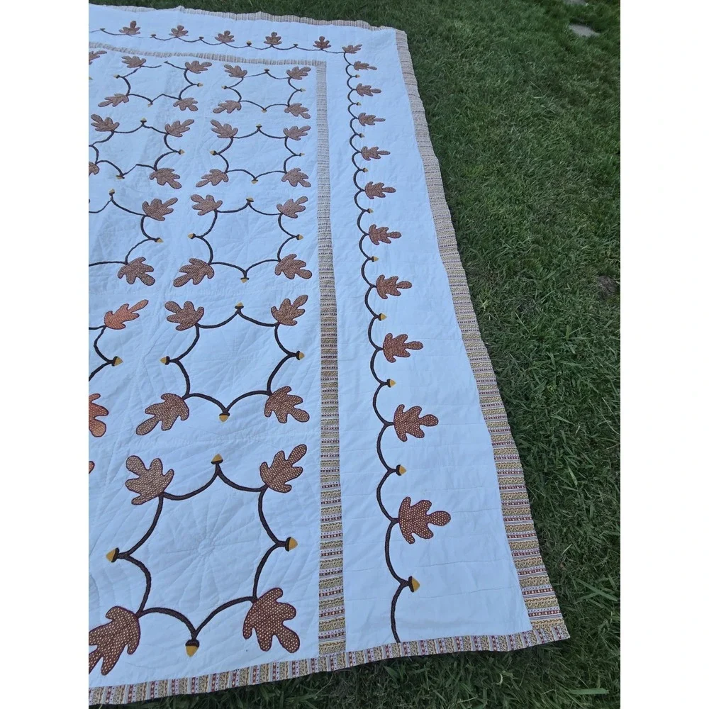 Vintage Handmade Oak Leaf Acorn Quilt White Brown Rust Cotton Bedspread 96x80